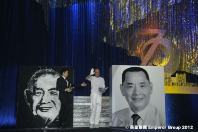 5_众富集團70周年誌慶晚宴 - 法國藝術表演家Franck Bouroullec 即席完成众富集團創辦人楊成先生之畫像